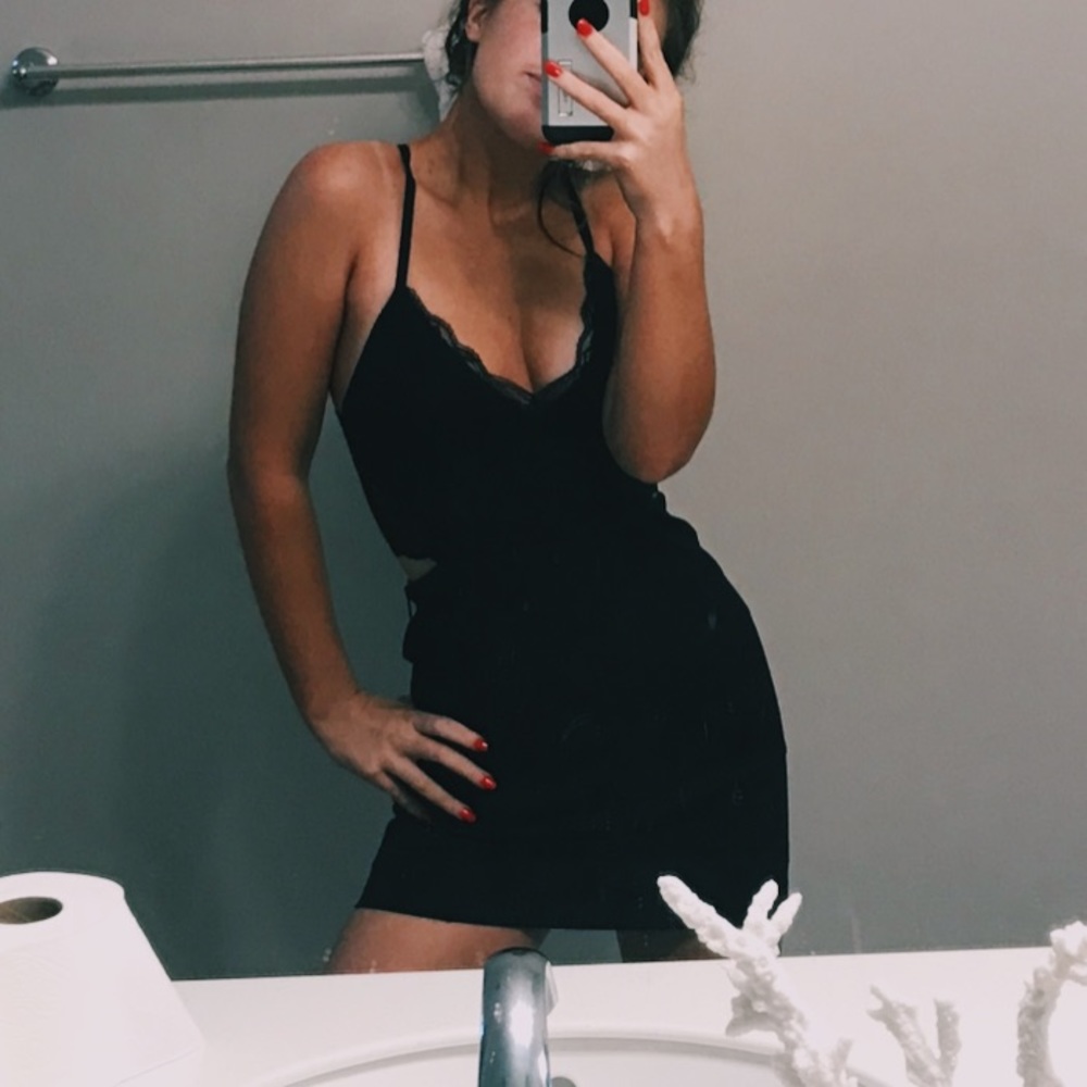 navy lace dress!!